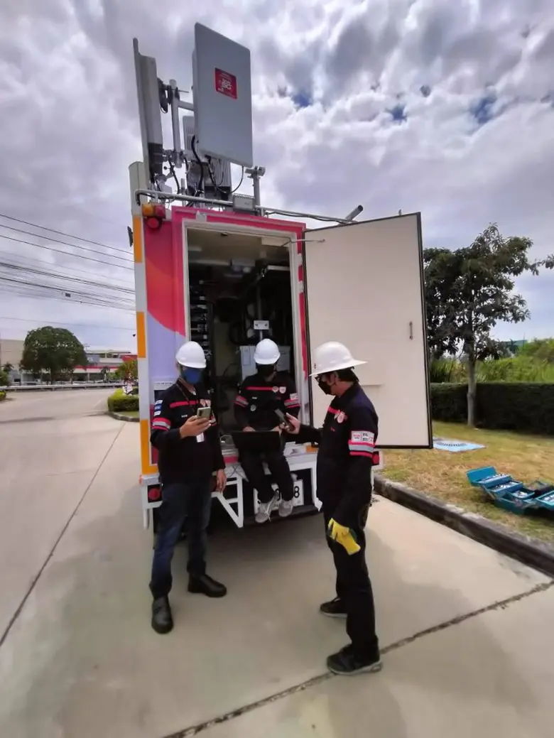 ทรูเตรียมรับมือพายุไต้ฝุ่น "โนรู"  ส่งรถโมบายล์ชุมสายเคลื่อนที่เร็วกระจายลงทุก พื้นที่เสี่ยง พร้อมตั้งวอร์รูมเฝ้าระวังเครือข่ายตลอด 24 ชั่วโมง ตั้งแต่วันนี้เป็นต้นไป