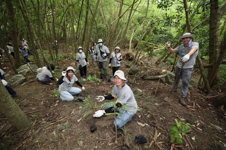 GPSC จับมือเทศบาลเมืองมาบตาพุด และโครงการฟื้นป่ารักษ์น้ำเขาห้วยมะหาด ร่วมปลูกป่า จ.ระยอง สร้างสมดุลระบบนิเวศมุ่งดูดซับคาร์บอนกลไกสู่ Net Zero