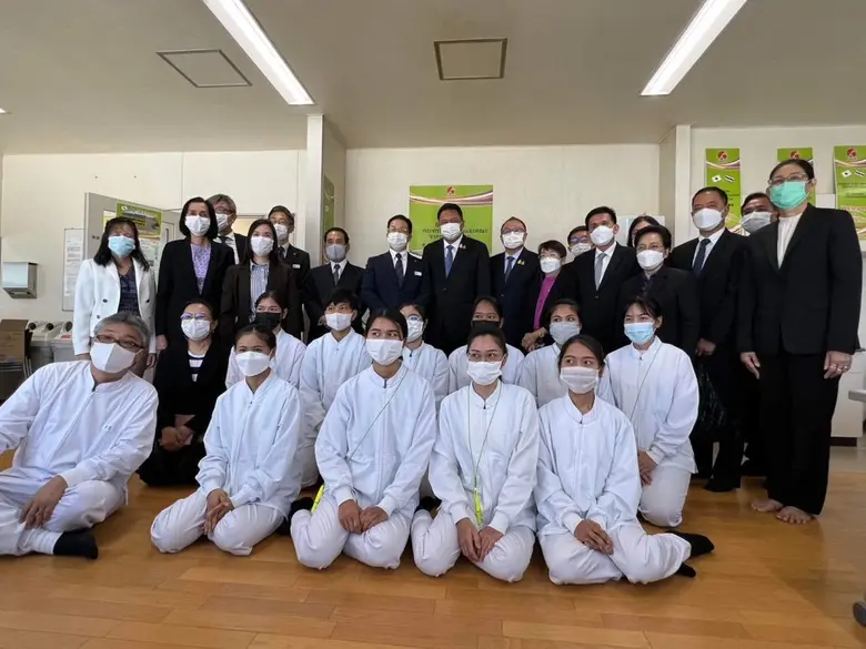 นายสุชาติ ชมกลิ่น รัฐมนตรีว่าการกระทรวงแร...