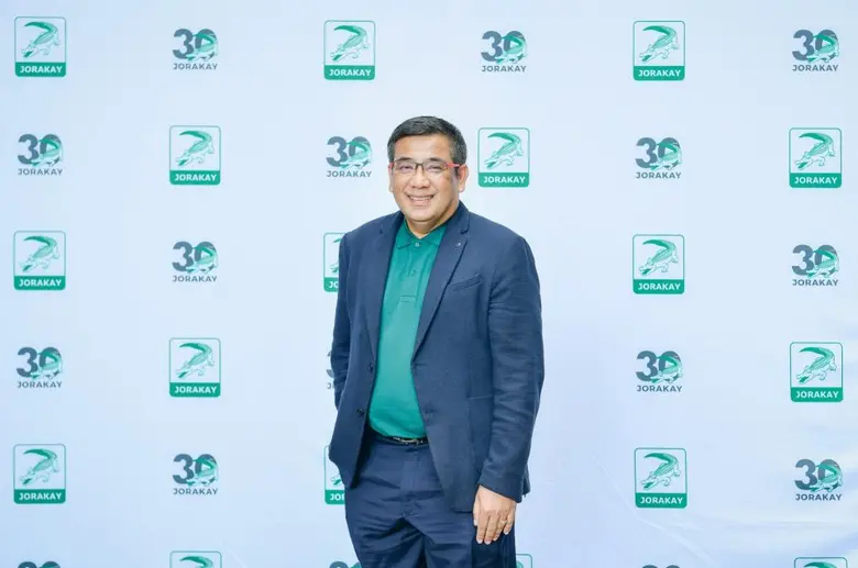 ผ่านไปอย่างสวยงามภายใต้บรรยากาศอบอุ่นและเ...