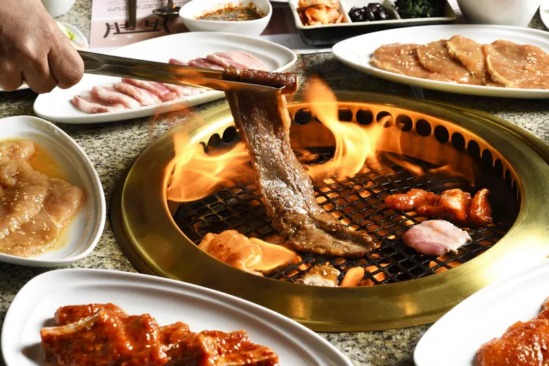 ขอแสดงความยินดีกับบัณฑิตจากจุฬาลงกรณ์มหาว...