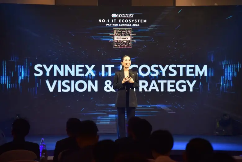 นางสาวสุธิดา มงคลสุธี ประธานเจ้าหน้าที่บร...