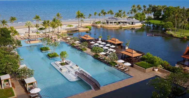 โรงแรมดุสิตธานี หัวหิน ยกระดับมาตรฐานการบริการและการท่องเที่ยวไทย การันตีด้วยเครื่องหมายรับรองมาตรฐานรีสอร์ทรีสอร์ทระดับ 5 ดาว