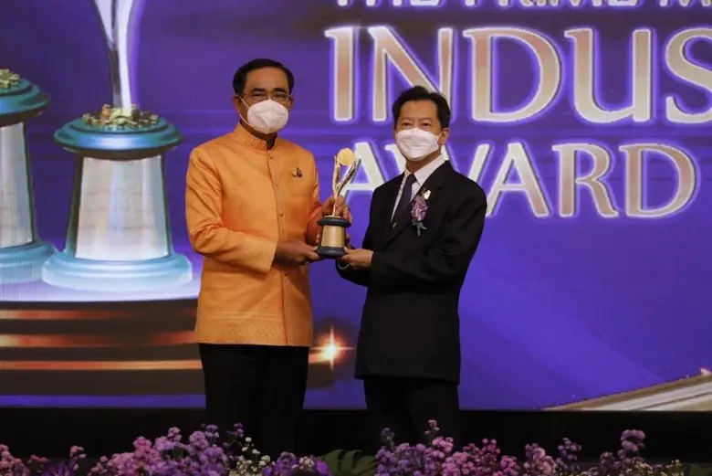 คุณสาธิต แสงเรืองอ่อน รองกรรมการผู้จัดการ...