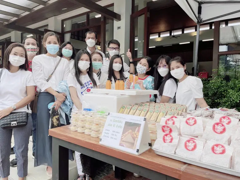 คณะผู้บริหารและพนักงาน บริษัท นิวทรีชั่น เอสซี จำกัด ร่วมทำบุญทอดกฐิน ณ วัดญาณเวศกวัน