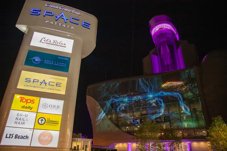 พานาโซนิครุกตลาดโปรเจคเตอร์รุ่นใหญ่ ส่ง RQ50K คว้าโปรเจกต์ 3D Mapping