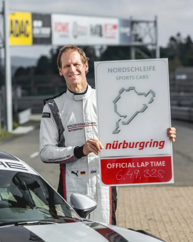 ปอร์เช่ 911 จีทีสาม อาร์เอส GT3 RS สร้างสถิติใหม่ทำเวลาต่อรอบได้ 6:49.328 นาที