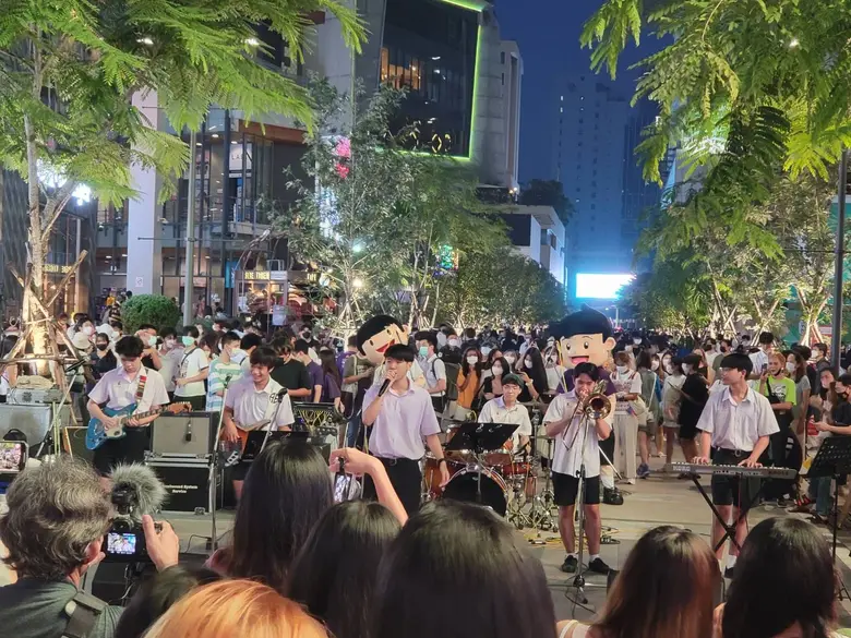 เวที SIAM SQUARE WALKING STREET ดันวงดนตรีสุดแนว โดนใจวัยรุ่น สู่ค่ายเพลงดัง
