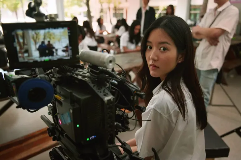 "จูเน่-เพลินพิชญา" ดีใจได้เล่นหนังเรื่องแรก  "OMG! รักจังวะ..ผิดจังหวะ" เป็นจังหวะโชคดีของชีวิต