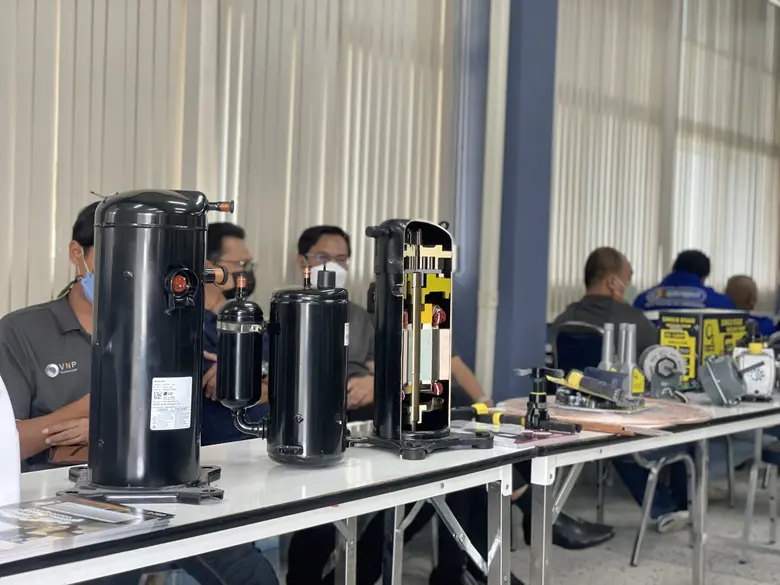 สถาบันพัฒนาฝีมือแรงงาน 17 ระยอง ร่วมกับ บริษัท อีมิแน้นท์แอร์ (ประเทศไทย) จำกัด จัดฝึกอบรมตามบันทึกข้อตกลงความร่วมมือว่าด้วยการพัฒนาฝีมือแรงงานช่างเครื่องปรับอากาศ