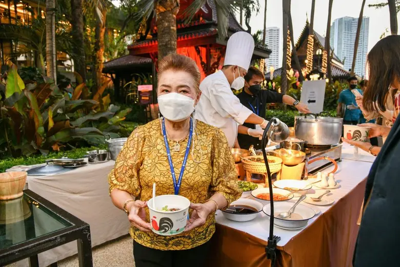 อิ่มอร่อยพร้อมสนุกสนานไปกับกิจกรรมมากมาย ณ งานออกร้านอาหารสไตล์สตรีทฟู้ดมาร์เก็ต "ร้านดัง รสเด็ด @ศาลาทิพย์" ครั้งที่ 6