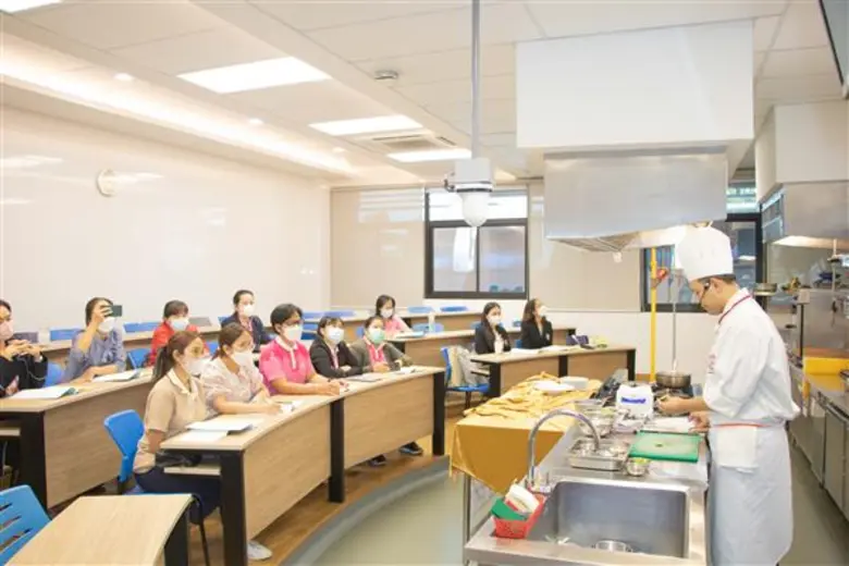 "Train the Trainer" ส่งต่อความรู้สู่โรงเรียน ที่วิทยาลัยดุสิตธานี