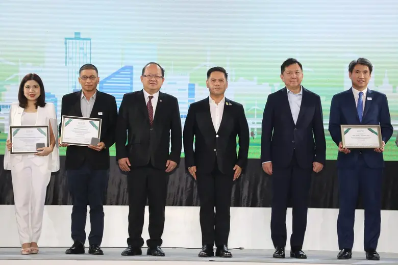 นายวราวุธ ศิลปะอาชา รัฐมนตรีว่าการกระทรวง...