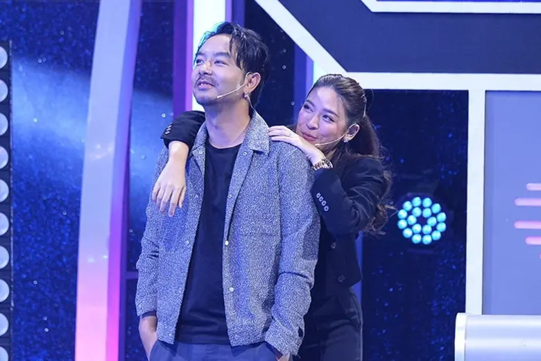 เมื่อคู่รักนักร้อง อย่าง กวาง AB Normal แ...