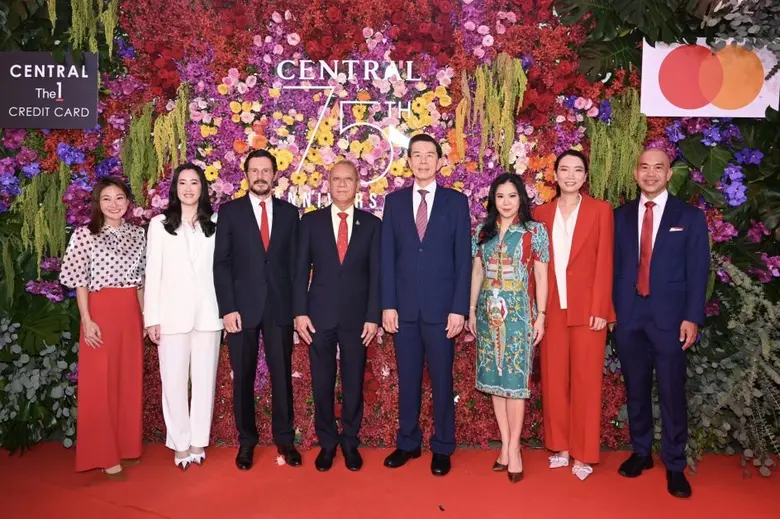 พิพัฒน์ รัชกิจประการ รัฐมนตรีว่าการกระทรว...