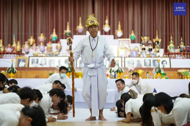 สถาบันส่งเสริมศิลปะฯ ม.หอการค้าไทย จัดพิธีไหว้ครู - ครอบครูดนตรีไทย-นาฏศิลป์ ประจำปีการศึกษา 2565