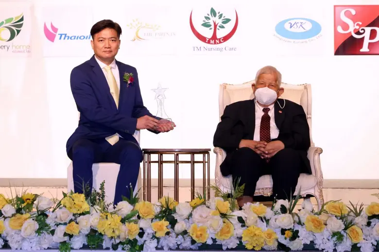 นายพงษ์ธร วงศ์วัชรไพบูลย์ ประธานเจ้าหน้าท...