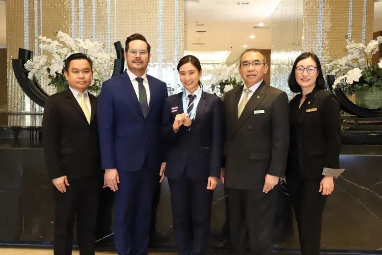 เซ็นทาราแกรนด์ เซ็นทรัลพลาซา ลาดพร้าว กรุ...