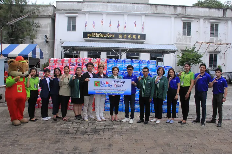 นายอภิศักดิ์ อัครพัฒนานุกูล ประธานเจ้าหน้...