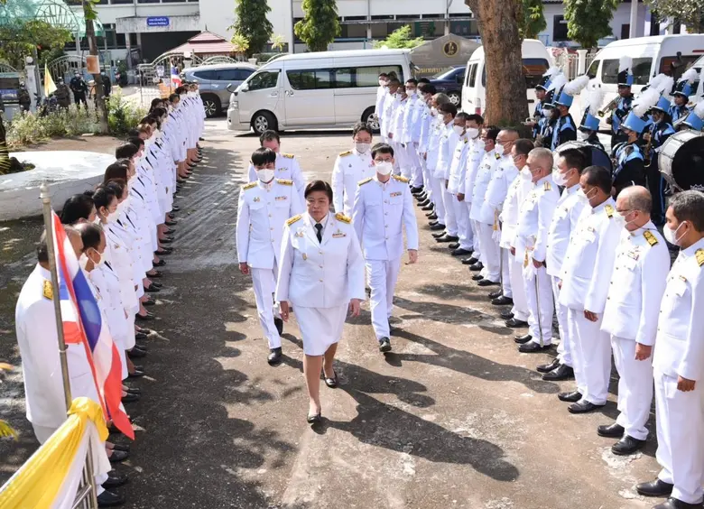พระบาทสมเด็จพระปรเมนทรรามาธิบดีศรีสินทรมห...