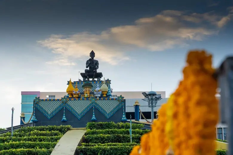 มหาวิทยาลัยรามคำแหง จัดพิธีบวงสรวงสักการะ...