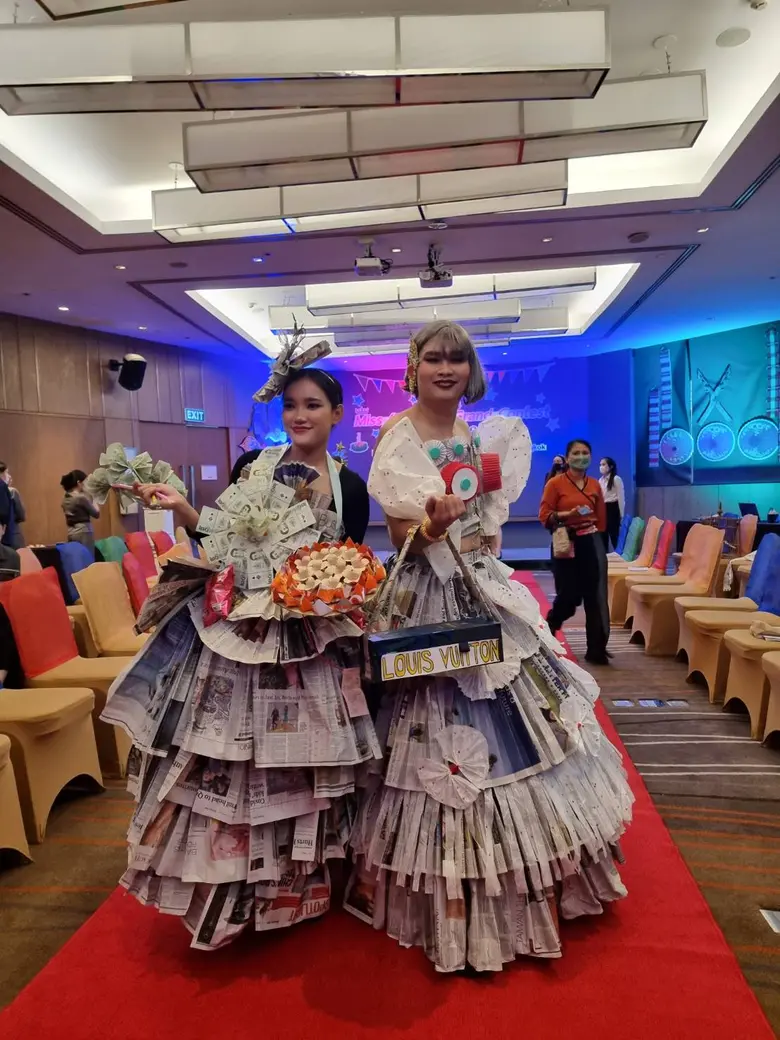 โรงแรมเซ็นทาราแกรนด์ ลาดพร้าว จัดกิจกรรมพนักงานสุดครีเอทีฟ นำขยะเหลือใช้ครีเอทลุคสุดปัง!