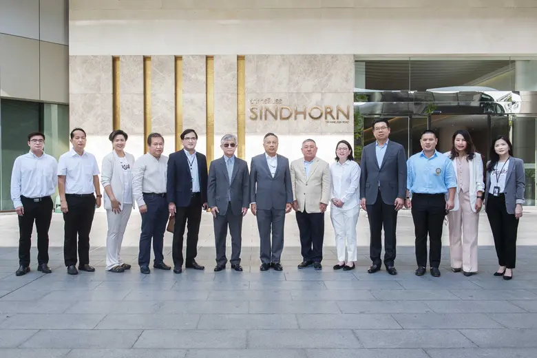 นางสาวสุรียส โควสุรัตน์ กรรมการผู้จัดการใ...