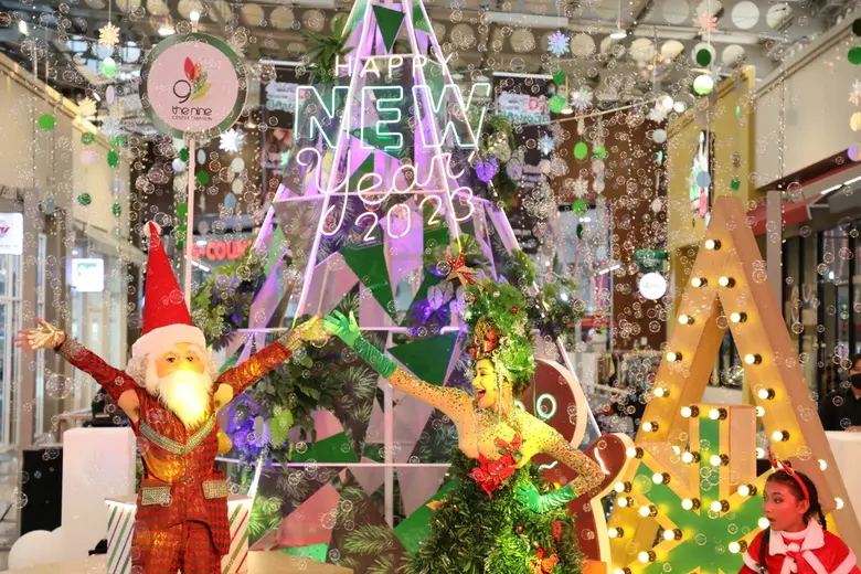 เดอะไนน์ เซ็นเตอร์ ติวานนท์ เปิดไฟต้นคริสต์มาส เริ่มต้นเทศกาลแห่งการเฉลิมฉลอง มาร่วมสัมผัสโมเมนท์แห่งความสุข สนุก อบอวลด้วยอบอุ่น