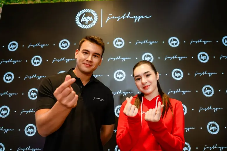 แซนดี้ เคราแก้ว สตูวิค นักแข่งรถไทยดีกรีแ...