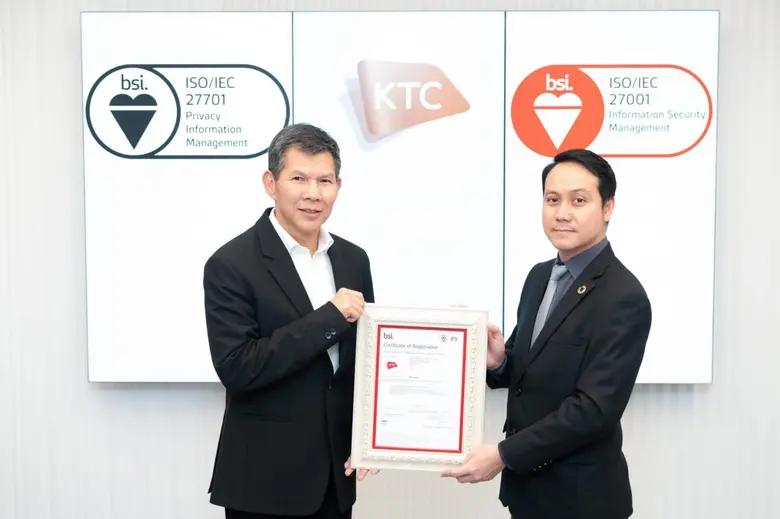 เมื่อเร็วๆ นี้ นายระเฑียร ศรีมงคล (กลางซ้...