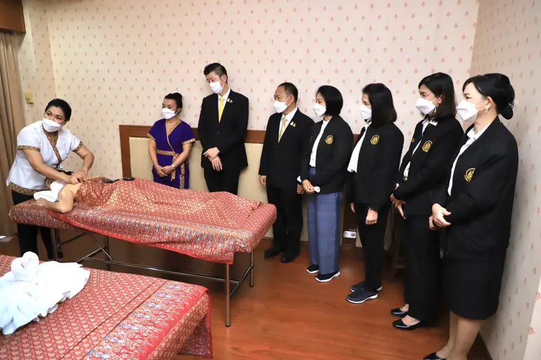รมว.สุชาติ สั่งติวเข้ม หมอนวดไทย เตรียมรั...