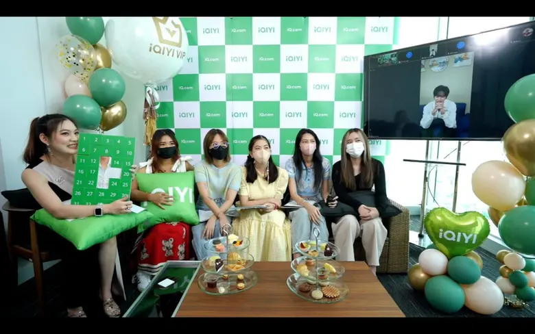 อ้ายเล่นใหญ่จัด Video Call สุดเอ็กซ์คลูซีฟให้ iQIYI VIP คุยกับพระเอกสุดฮอต หลัวเจิ้ง แบบสดๆ พร้อมชวนเต้น TikTok เพลงชอบป่ะเนี่ย