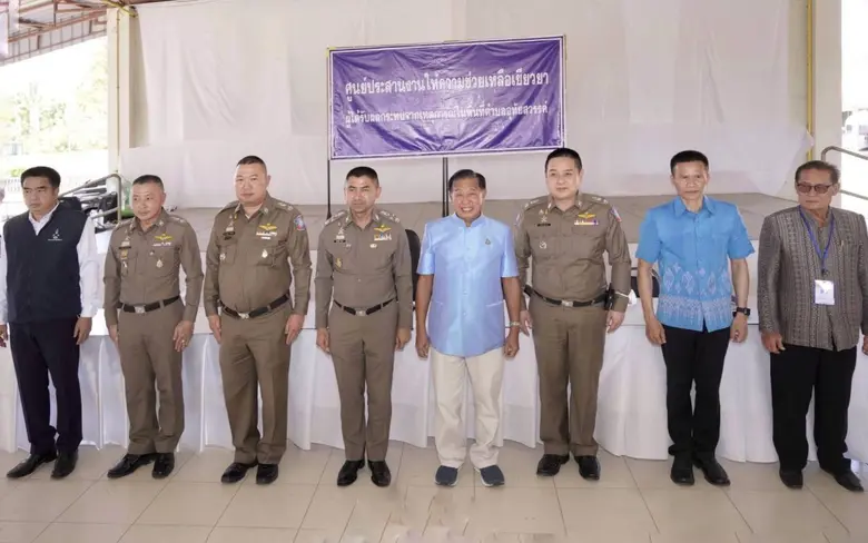 พลตำรวจเอก สุรเชษฐ์ หักพาล รองผู้บัญชาการ...