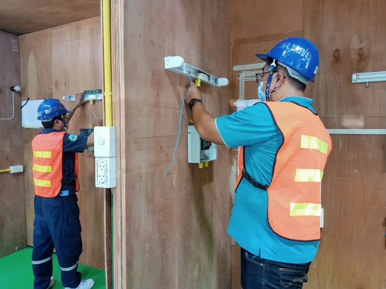 สถาบันพัฒนาฝีมือแรงงาน 16 นครปฐม ดำเนินการจัดทดสอบมาตรฐานฝีมือแรงงานแห่งชาติ สาขาช่างไฟฟ้าภายในอาคาร ระดับ 1