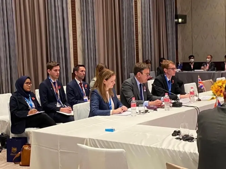 'สินิตย์' เผยผลประชุมรัฐมนตรีเศรษฐกิจอาเซียน-สหราชอาณาจักร เห็นชอบแผนงานความร่วมมือ 11 ด้าน เดินหน้ายกระดับการค้าการลงทุนในภูมิภาค