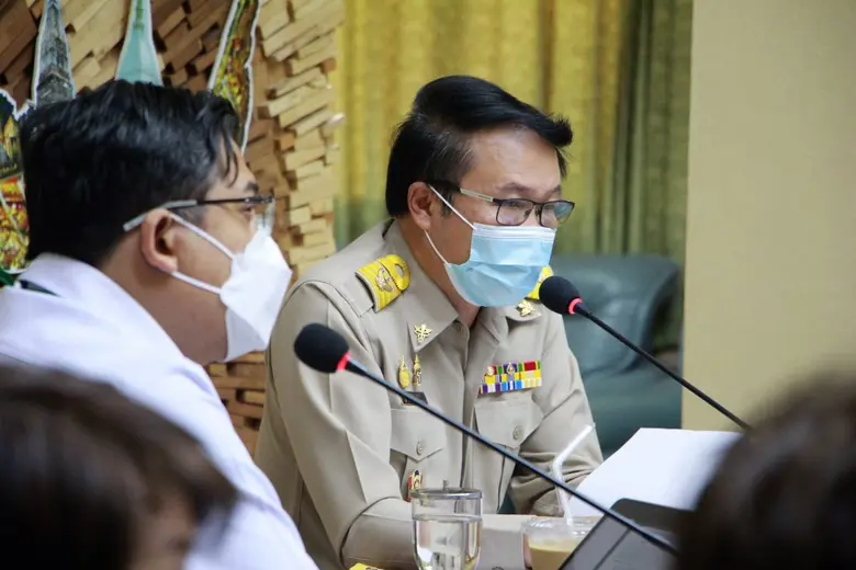 ที่ห้องประชุมร่มฉัตร ชั้น 2 สำนักงานสาธาร...