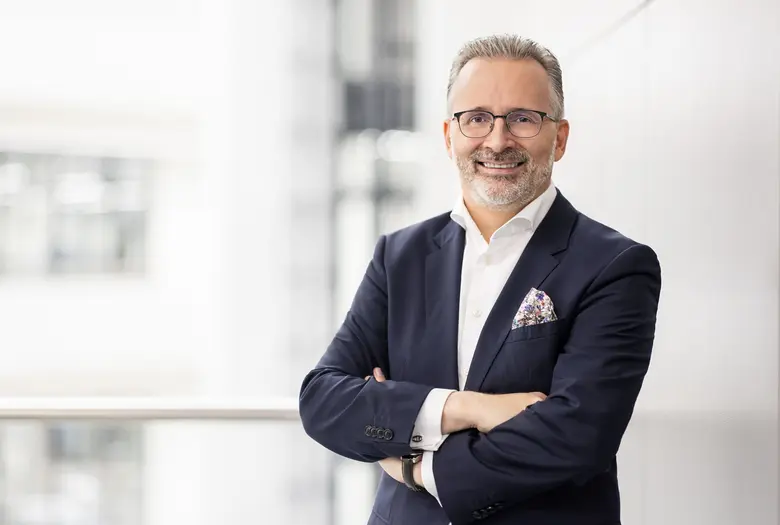 เฮงเค็ล ประสบความสำเร็จในการรักษาโมเมนตัม...