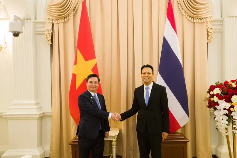 EXIM BANK ร่วมมือกับเวียดคอมแบงก์ ส่งเสริ...