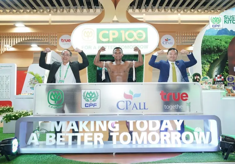 เครือซีพี ร่วมกับ กระทรวงการต่างประเทศ ส่งเสริม Soft Power ชูมวยไทยกีฬาประจำชาติ "บัวขาว บัญชาเมฆ" นำทีมโชว์ศิลปะแม่ไม้มวยไทย เอกลักษณ์ไทยสู่สายตาสื่อทั่วโลกในงาน APEC 2022