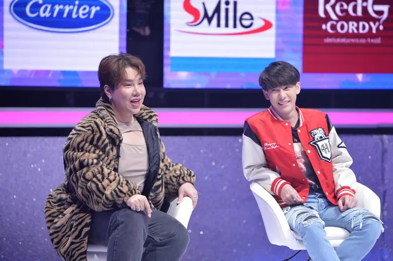 อแมนด้า  - บุ๊คโกะ พกพาความสวยมาเต็มกระเป๋า พร้อมมอบมงใน "คู่ไหน ใช่เลย SECRET LOVE"