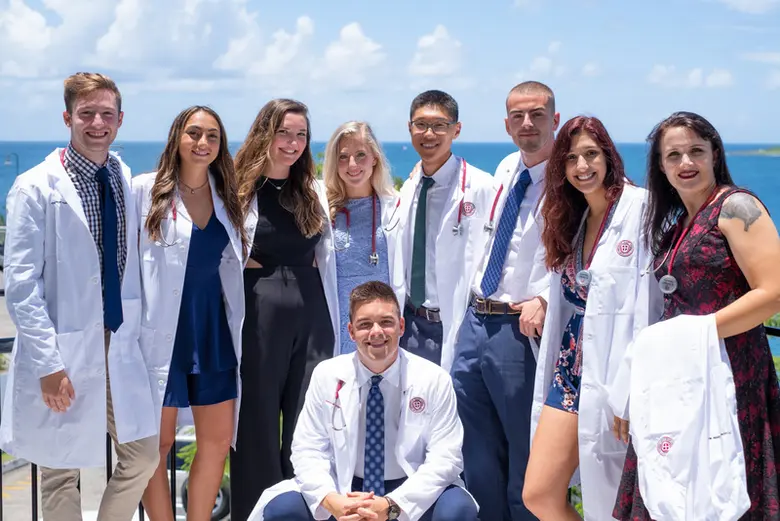 คณะแพทยศาสตร์ มหาวิทยาลัยเซนต์จอร์จ ในคาริบเบียน เปิดรับสมัครนักศึกษาแพทย์ไทยที่สนใจเข้าเรียนในช่วงเดือนมกราคม 2566