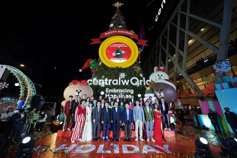 "ใบเฟิร์น-ไอซ์ พาริส-โบกี้ไลอ้อน" ฉลองเปิดไฟต้นคริสต์มาสยักษ์ ชวนเช็คอินแลนมาร์คสุดว้าว กับเหล่าคาแรคเตอร์ LINE FRIENDS ที่งาน"centralwOrld Embracing Happiness 2023"