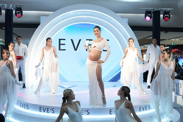 "ไอซ์ อภิษฎา" ท้องรับทรัพย์ แบบเต็มคาราเบล! คว้าพรีเซ็นเตอร์ "EVE'S OIL" บอดี้ออยล์เจลลดรอยแตกลาย
