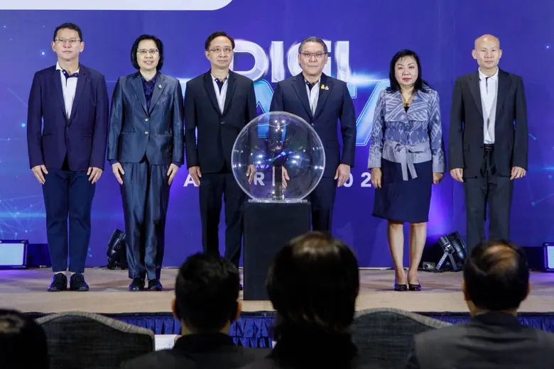 ดร.ชาญกฤช เดชวิทักษ์ ผู้ช่วยรัฐมนตรีประจำ...