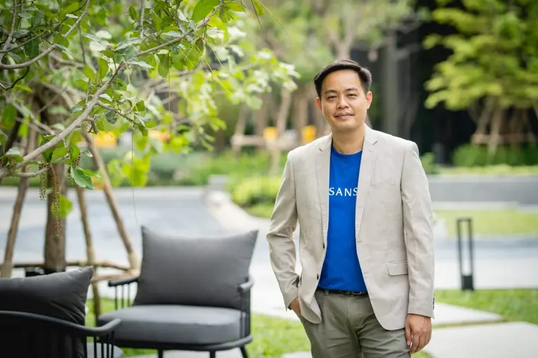 นายองอาจ สุวรรณกุล ผู้ช่วยกรรมการผู้จัดกา...