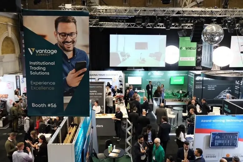 "แวนเทจ" จับมือ "นิอุม แมคลาเรน เอ็กซ์ตรีม อี" จัดแสดงเอสยูวีไฟฟ้าที่งานไฟแนนซ์ แม็กเนตส์ ลอนดอน ซัมมิต ประจำปี 2565