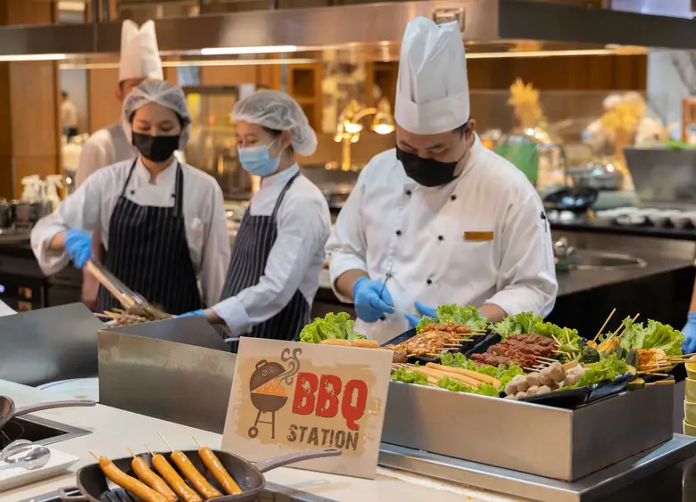 อิ่มอร่อยสุดคุ้มกับบุฟเฟ่ต์มื้อกลางวัน ! ...