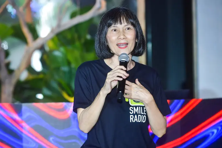 พร้อมเกินร้อย ใจเกินล้าน "Smile Radio FM 98" เปิดตัวยิ่งใหญ่ฟังพร้อมกันทั่วโลก!!