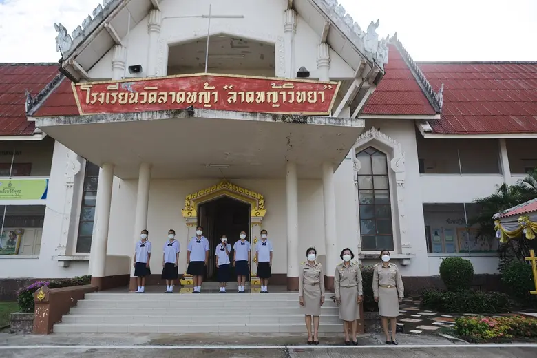 คำว่า "บวร" หมายถึงการนำบ้าน วัด โรงเรียน...