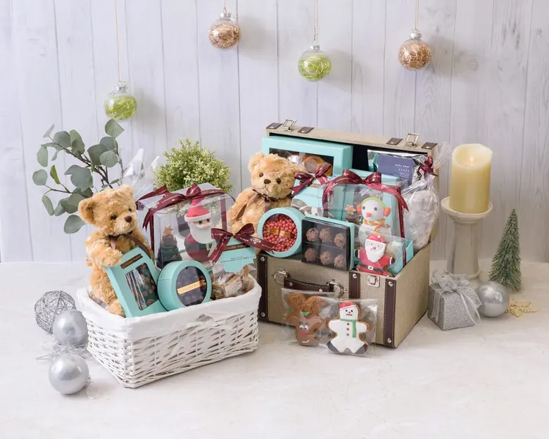 โรงแรมแชงกรี-ลา กรุงเทพฯ  มอบความมหัศจรรย์แห่งเทศกาลคริสต์มาส  ผ่านกระเช้าของขวัญและขนมหวานแสนอร่อยที่รังสรรค์โดยเชฟมือหนึ่ง